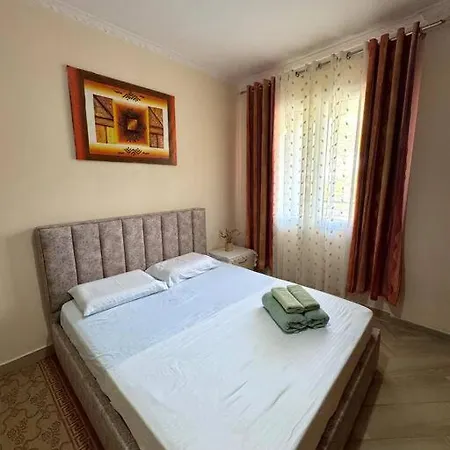 Lovely By The Апартаменты